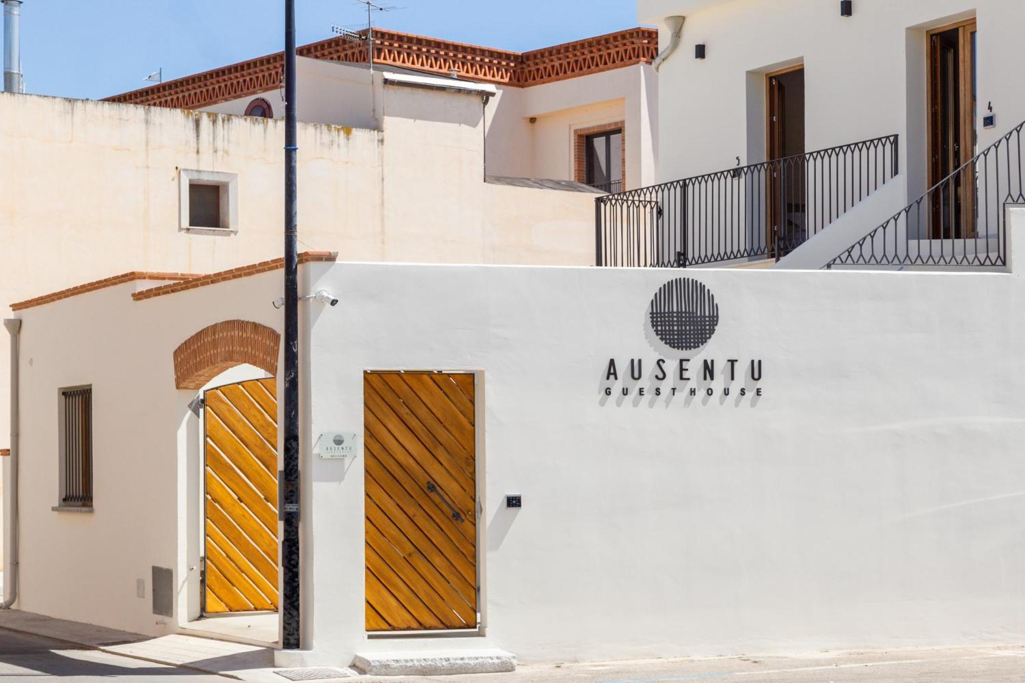 Ausentu Guest House Tortolì Buitenkant foto